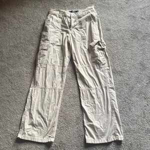 hollister cream cargo pants